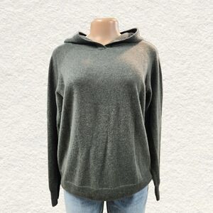 Tuckernuck Green Women's Sweater